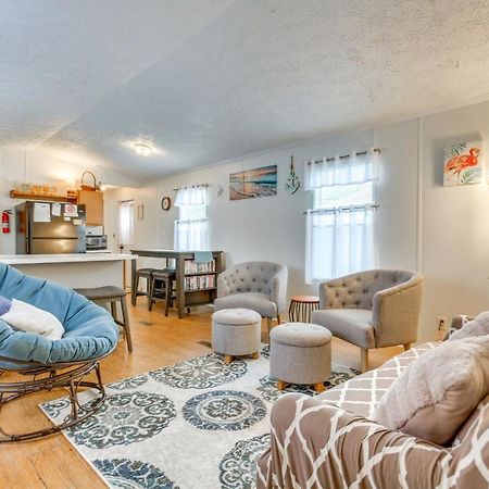 Bright Pensacola Home With Backyard - Pets Welcome! Luaran gambar