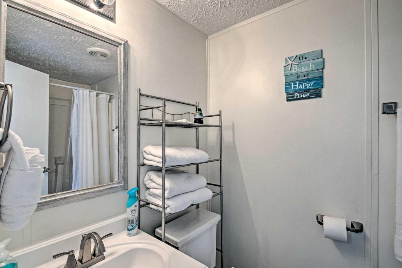 Bright Pensacola Home With Backyard - Pets Welcome! Luaran gambar