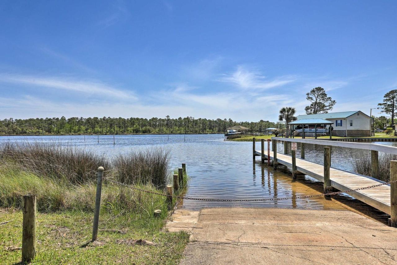 Bright Pensacola Home With Backyard - Pets Welcome! Luaran gambar